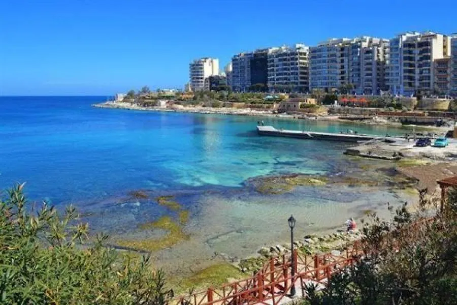 Perfect Location, Idyllic 2Br Apartment Sliema 0*,