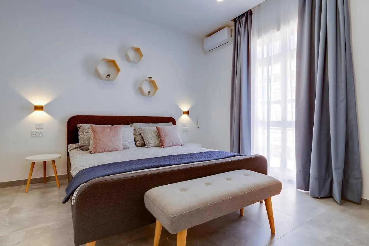 Perfect Location, Idyllic 2Br Apartment Sliema