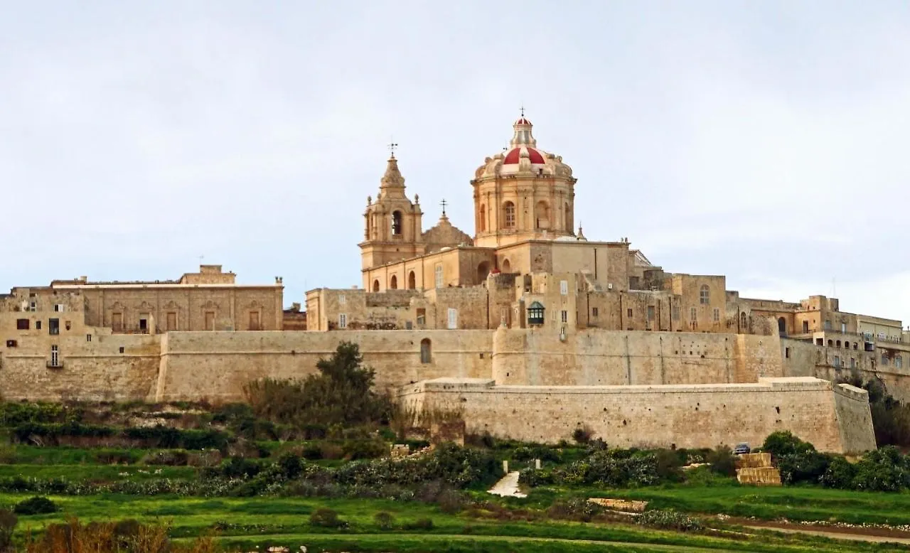 Perfect Location, Idyllic 2Br Apartment Sliema