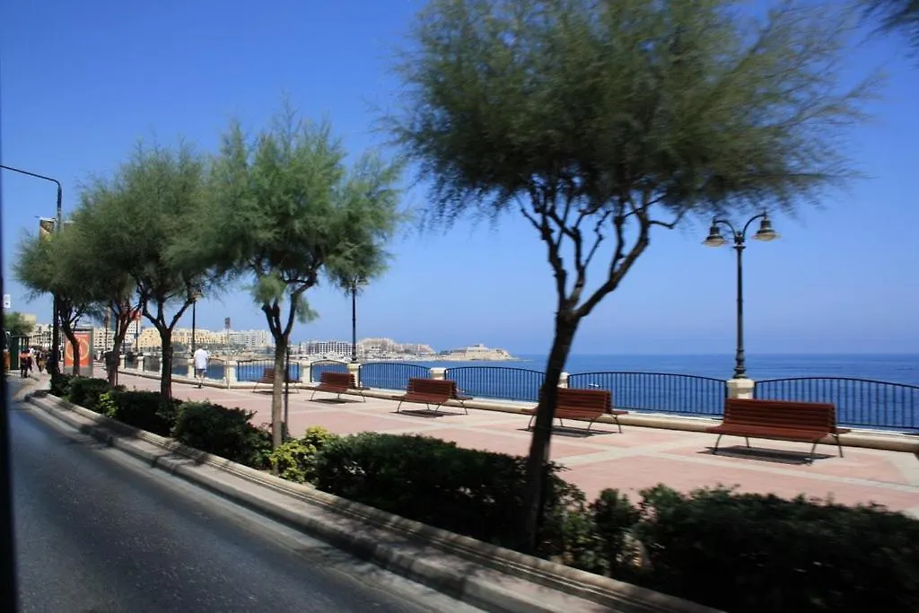 Perfect Location, Idyllic 2Br Apartment Sliema Malta