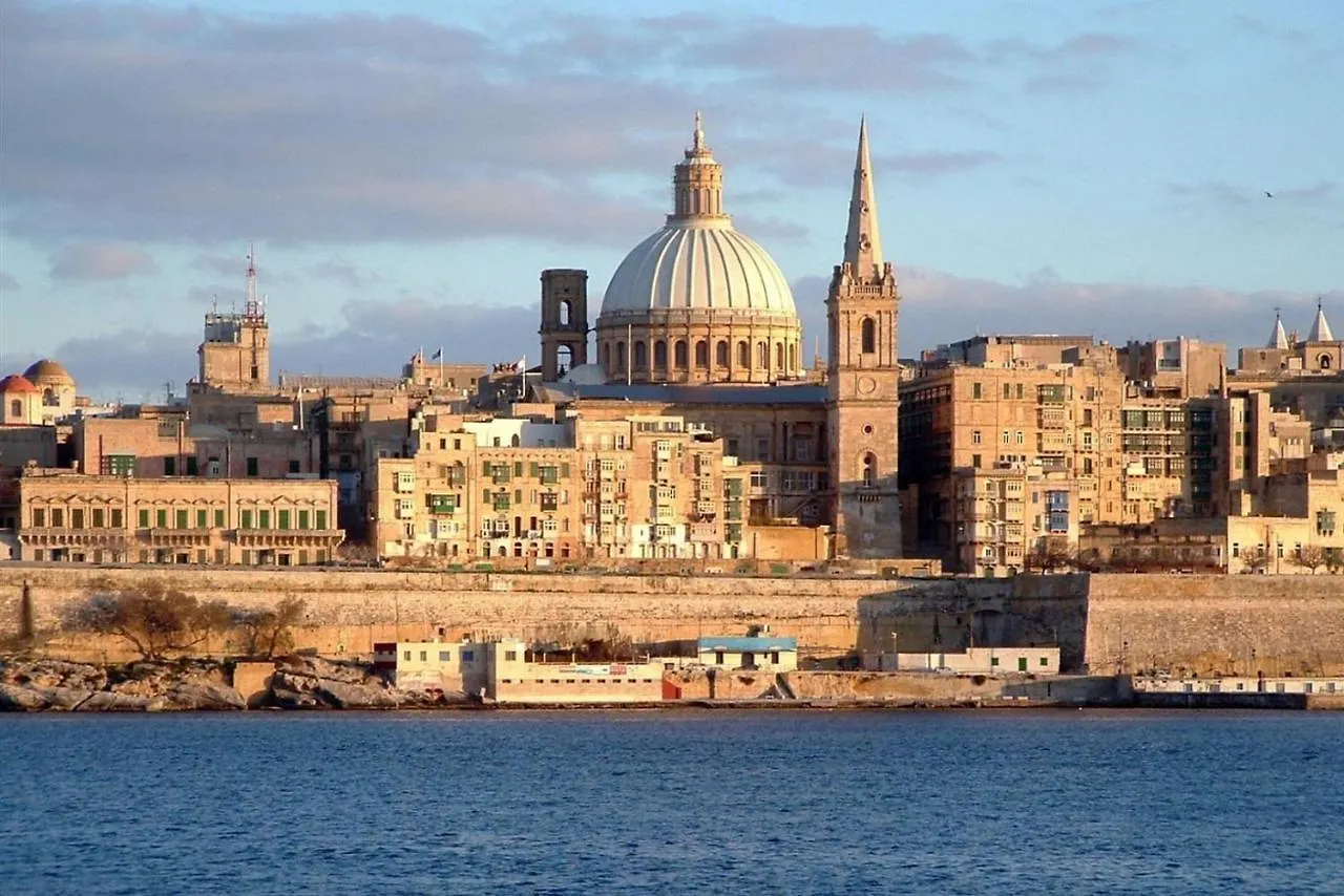 Perfect Location, Idyllic 2Br Apartment Sliema 0*,  Malta