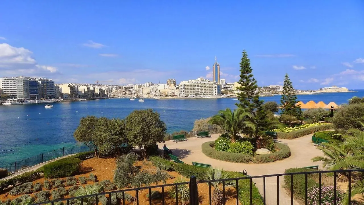 Perfect Location, Idyllic 2Br Apartment Sliema